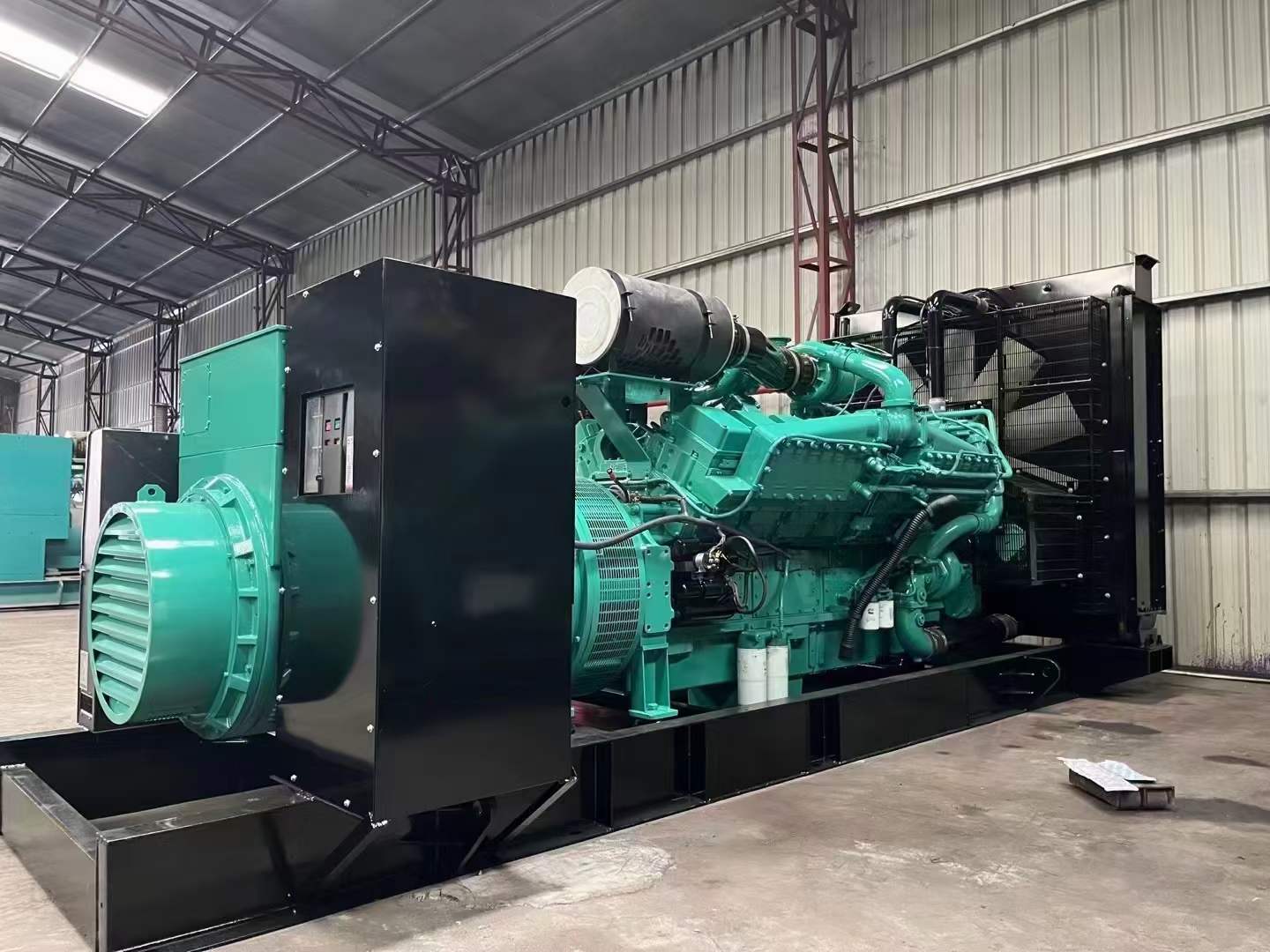 怀仁如何降低 800kW 柴油发电机输出电流的波动？
